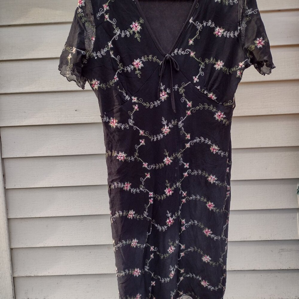 A "Ripe Limited" Dress - Picture 4 of 4